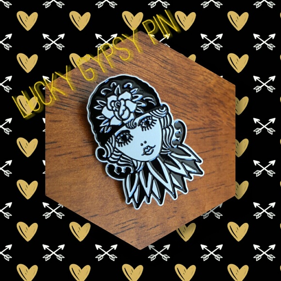 💋 Lucky Gypsy Pin 🔑 - Picture 1 of 2